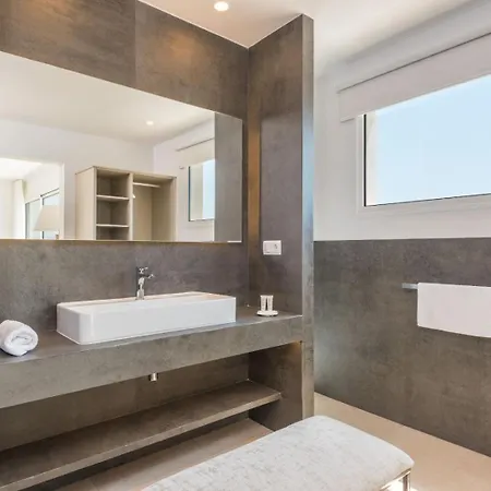 Villa Del Mar By Menorca Vacations